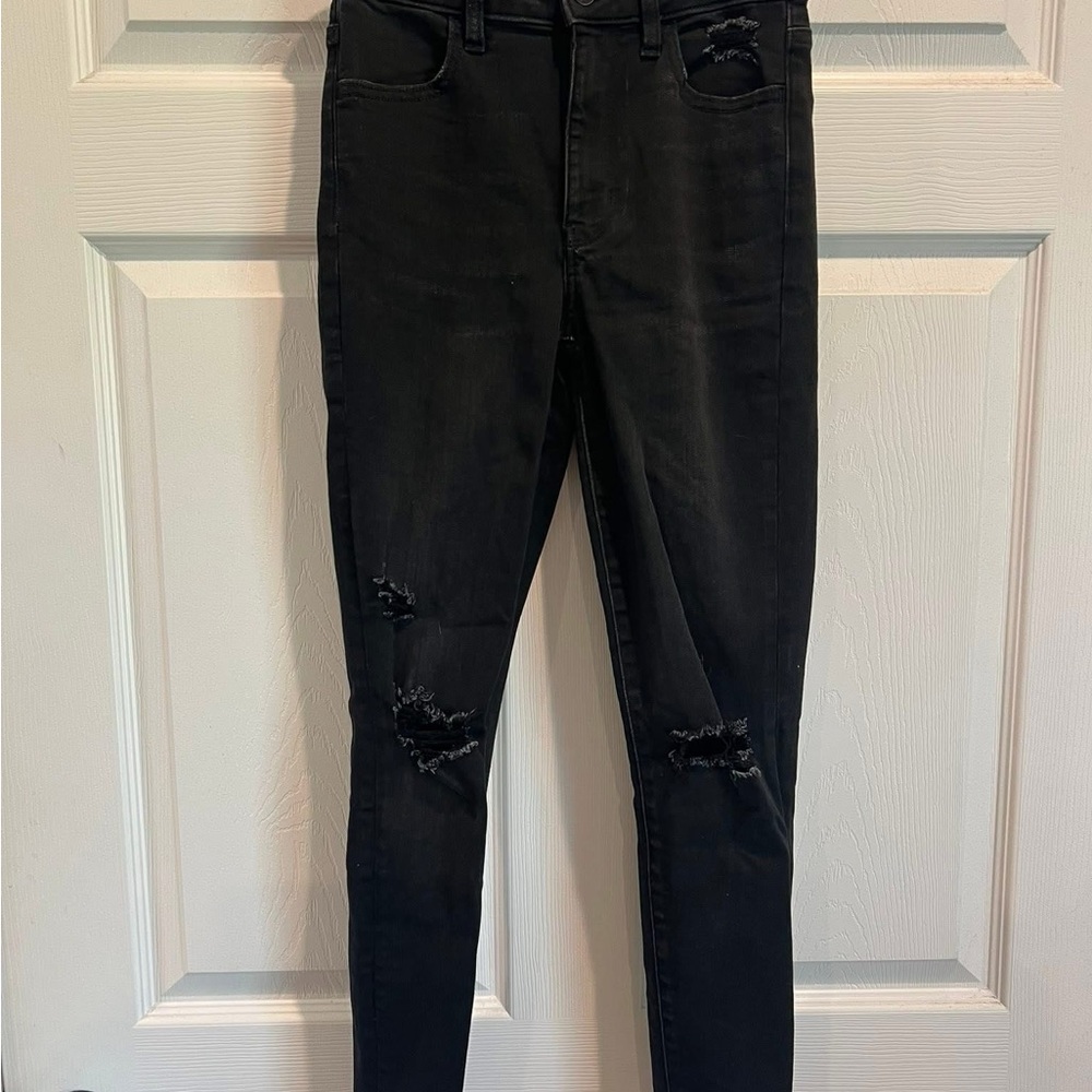 American Eagle By Payless Black Skinny Jeans with Distressed Knees